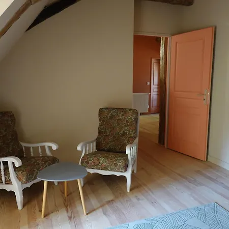 Le Tangram - L'auberge Autonome Chaleureuse Et Vintage Zajazd Baneuil